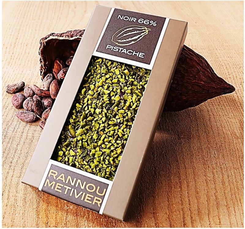 ECUADOR DARK CHOCOLATE 66% PISTACHIO BAR 100G (#125890)