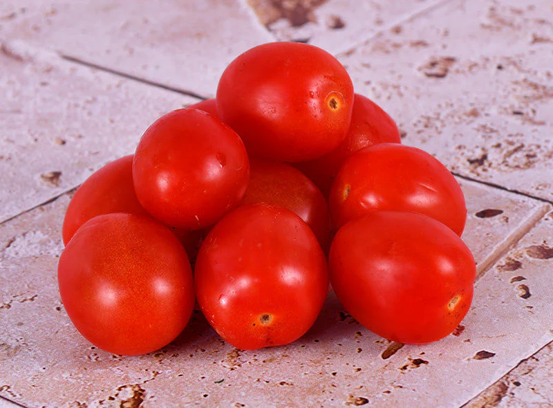 organic red cherry tomato 200g (#125910)